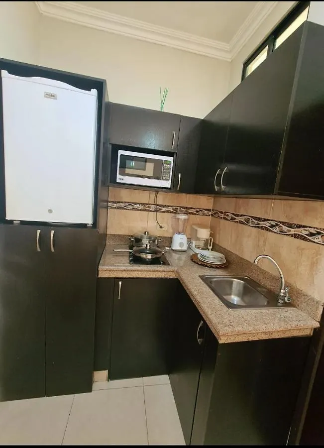 Suite 3B Empresarial 10Min Malecon Universidad Guayaquil Ecuador